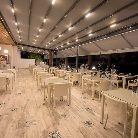 מלון Munamar (adults Only) 4*