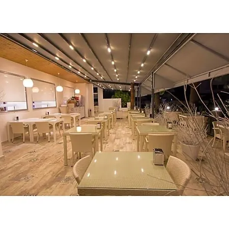 Munamar (adults Only) מלון 4*