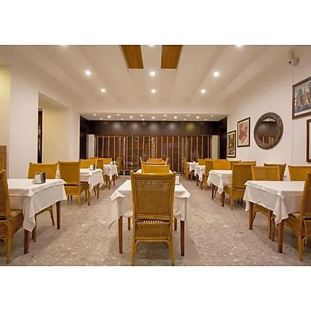 מלון Munamar (adults Only) 4*